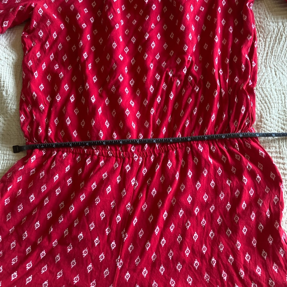Red Patterned Off-Shoulder Romper - Picture 7 of 9